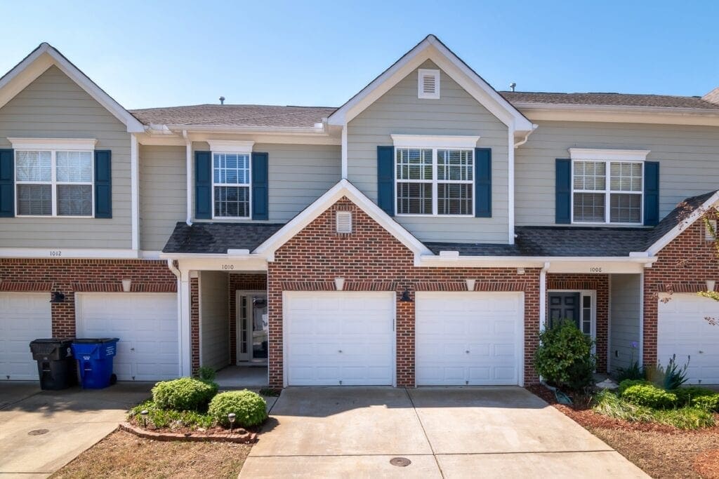 Townhouse with Shared Driveway