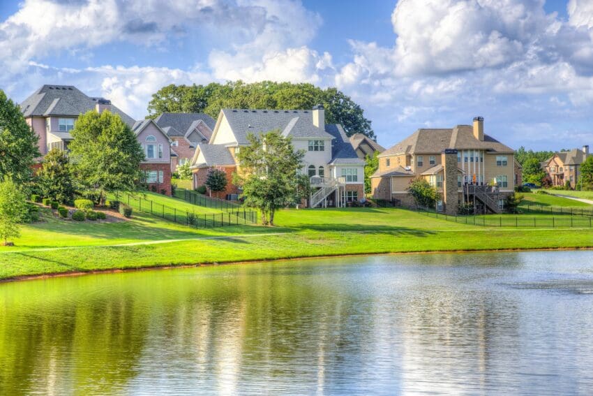 Minnesota Luxury Lake Homes